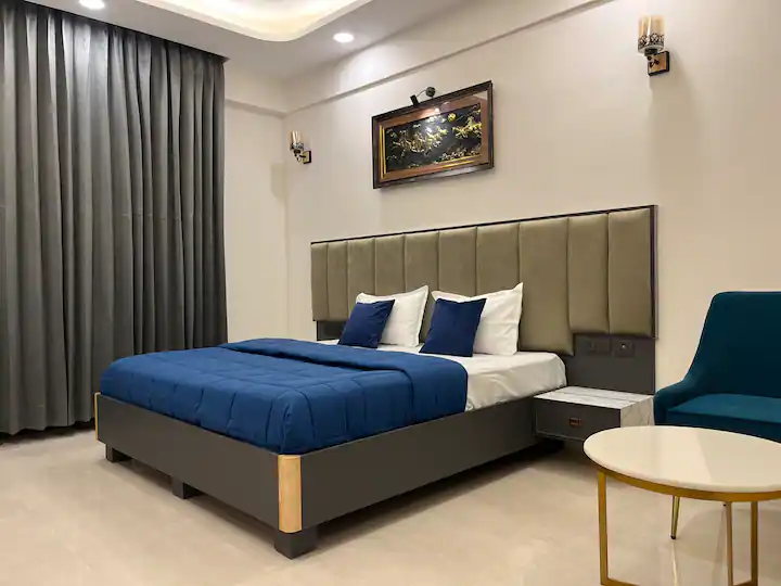 Omaxe Hazratganj